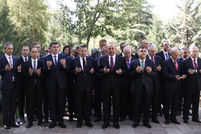 Dışişleri Bakanı Çavuşoğlu: Terörle mücadelede şart koşmadan iş birliği yapmalıyız
